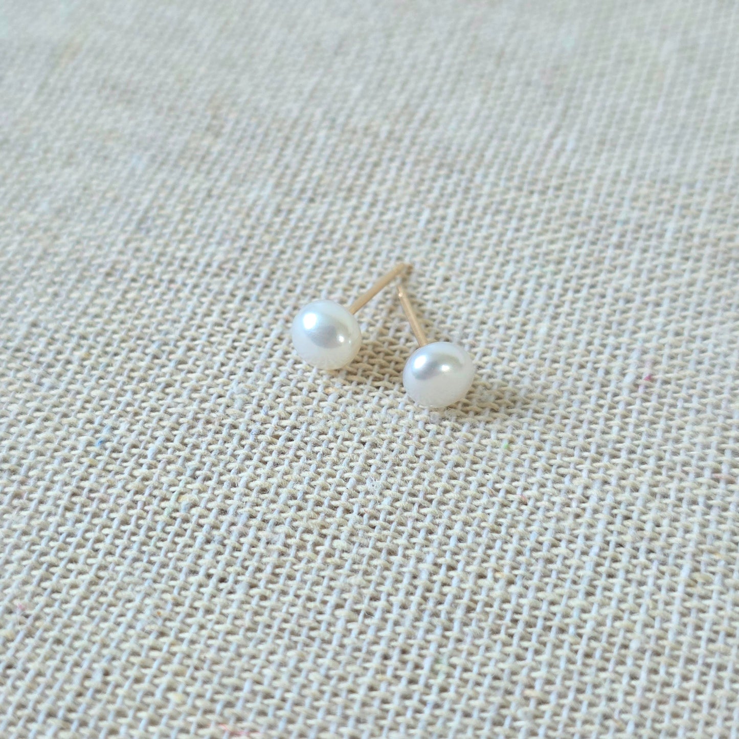 Earrings White Mini Pearl