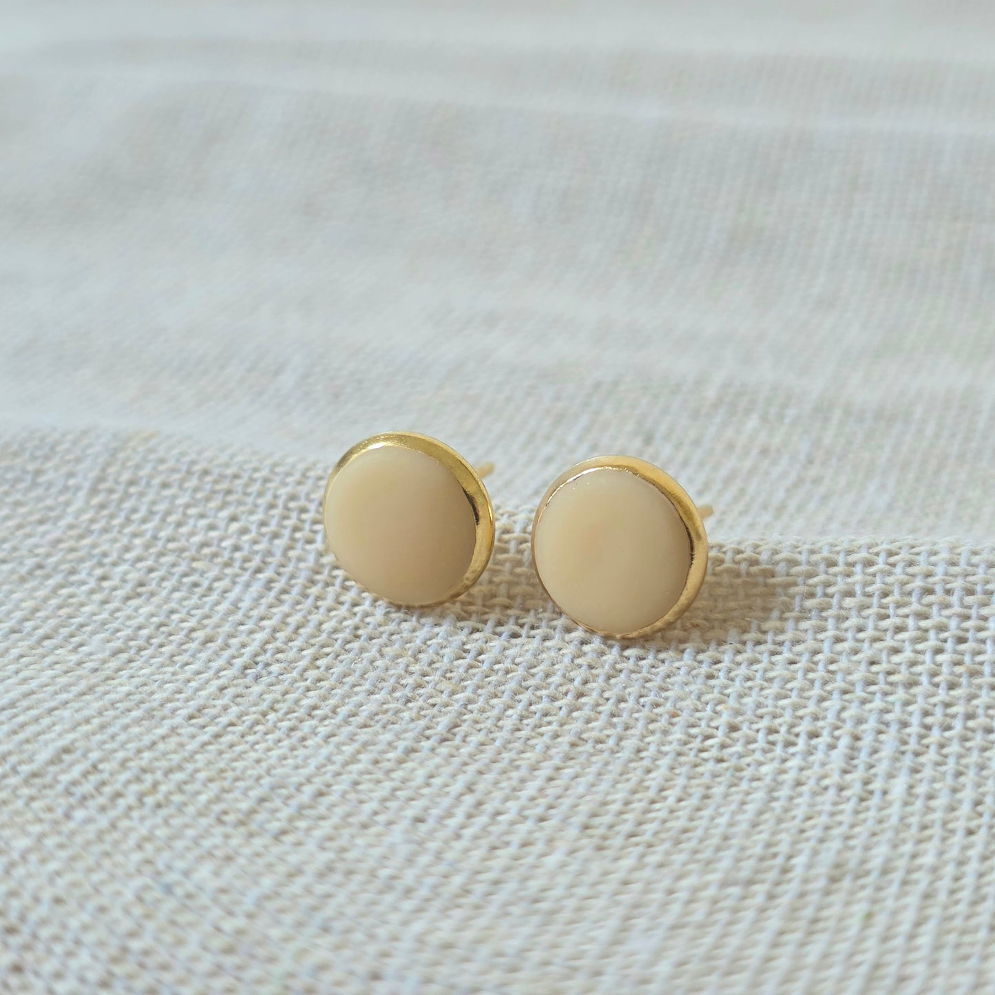 Earrings Nude Button