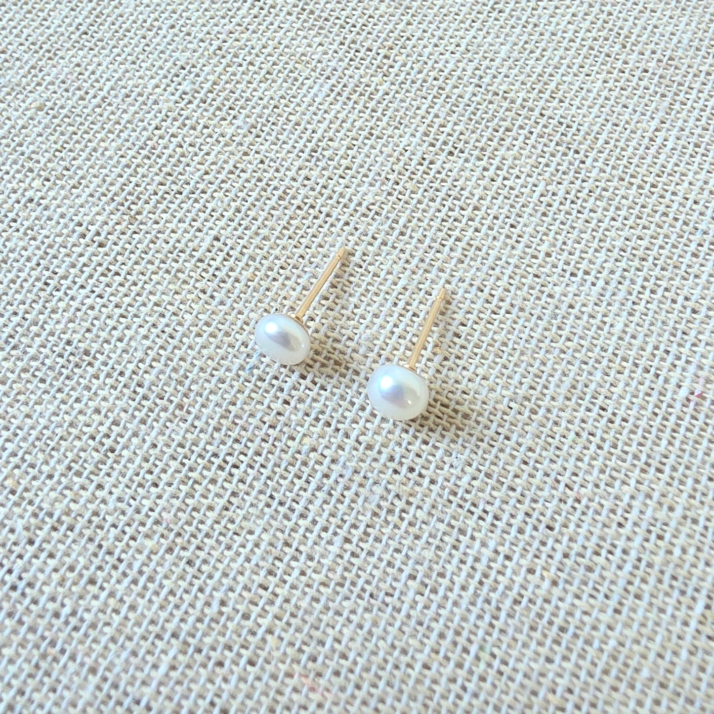 Earrings White Mini Pearl